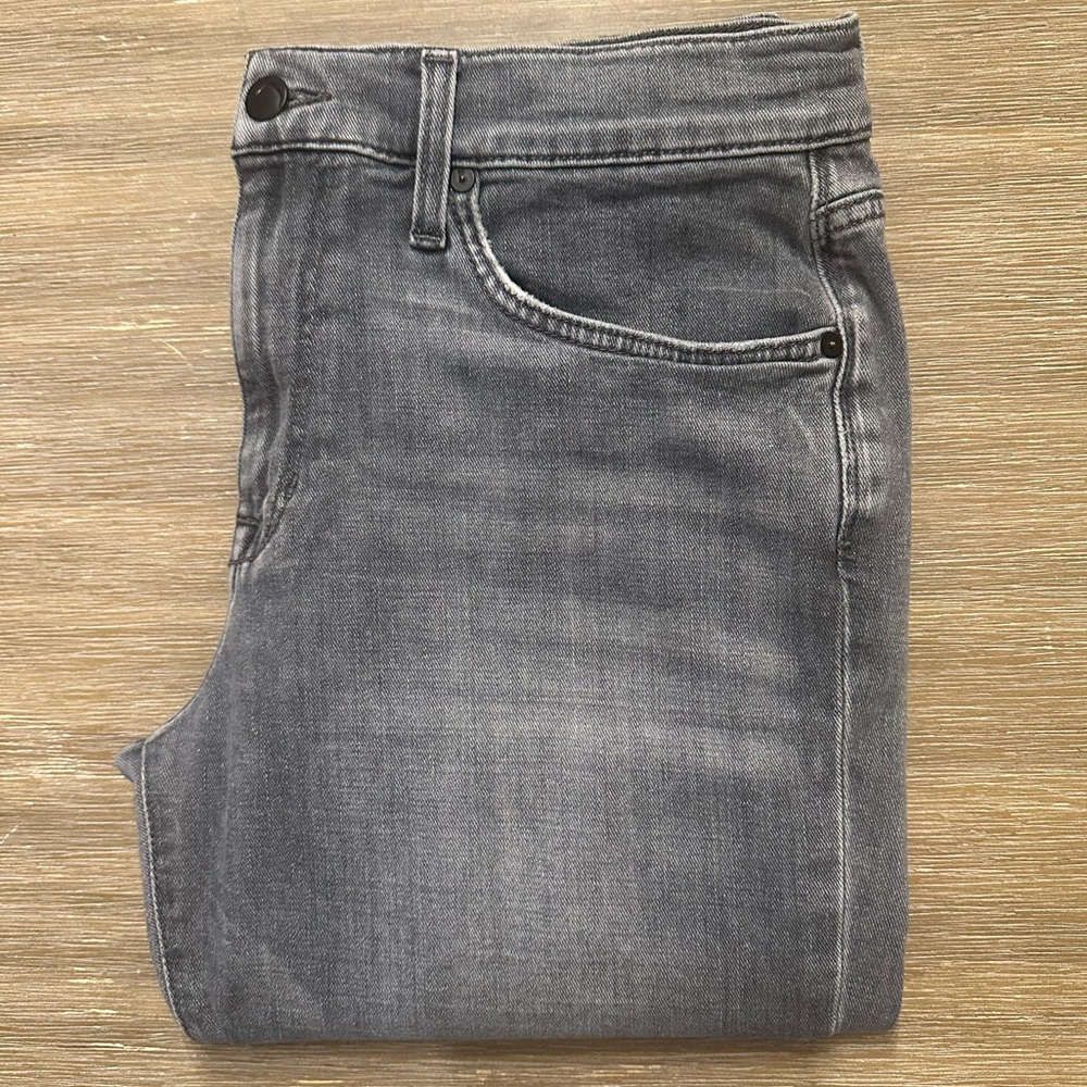 Joe's Jeans Men's Slim Fit Stretch Jean in Roche – Size 31